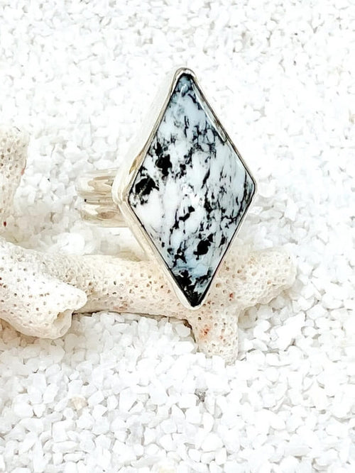 White River Turquoise Size 7